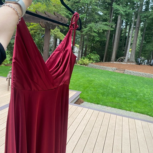 Cinderella Devine, long red dress with straps, Large NWOT - Picture 10 of 12